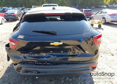 2024 Chevrolet Trax Ls z USA, uszkodzony, nr VIN KL77LFE22RC020469